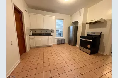 139 Clifton Ave #1, Newark, NJ 07104 - Photo 7