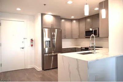1 Carriage City Plz #920, Rahway, NJ 07065 - Photo 3