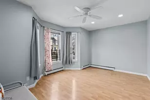 16 Hinsdale Pl, Newark, NJ 07104 - Photo 5