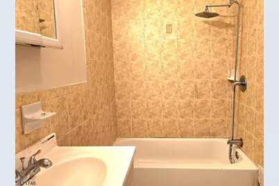 166 N 16th St, East Orange, NJ 07017 - Photo 27