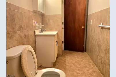166 N 16th St, East Orange, NJ 07017 - Photo 19