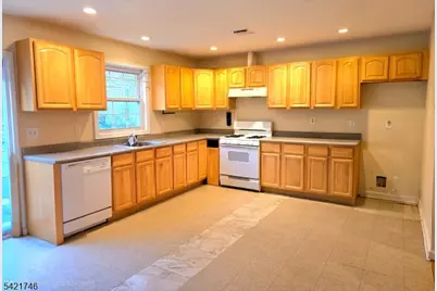 166 N 16th St, East Orange, NJ 07017 - Photo 9