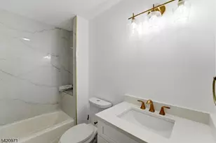 704 Green Ln, Union Township, NJ 07083 - Photo 7