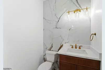 704 Green Ln, Union Township, NJ 07083 - Photo 3