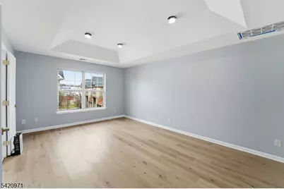 704 Green Ln, Union Township, NJ 07083 - Photo 9