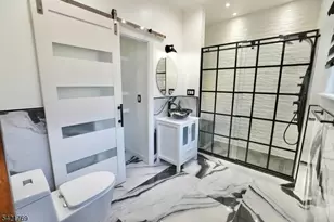 59 Berkeley Ave, Newark, NJ 07104 - Photo 27