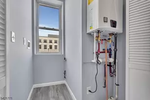 155 Clifton Ave, Newark, NJ 07104 - Photo 17