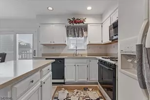 15 Crossing Dr, Mount Olive, NJ 07836 - Photo 13