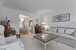 15 Crossing Dr, Mount Olive, NJ 07836 - Photo 9