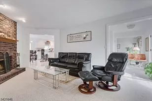 15 Crossing Dr, Mount Olive, NJ 07836 - Photo 5