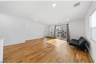 735 Seaport Dr #2, Elizabeth, NJ 07201 - Photo 9