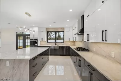 6 E Knollwood Rd, Edison, NJ 08817 - Photo 25