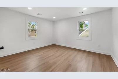 510 Halsted St, East Orange, NJ 07018 - Photo 17