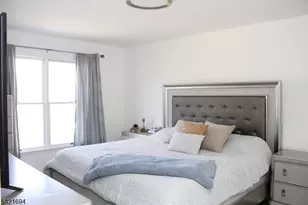 72 Orben Dr, Roxbury Township, NJ 07850 - Photo 15