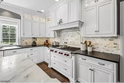 30 Robert Dr, Millburn Twp., NJ 07078 - Photo 21