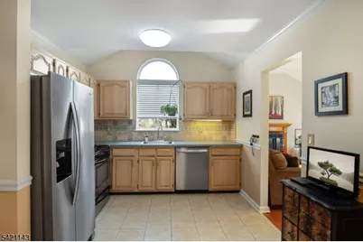 8 Russell Ct, Montville Township, NJ 07045 - Photo 9