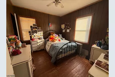 85 Laventhal Ave, Irvington, NJ 07111 - Photo 9