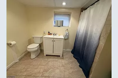 85 Laventhal Ave, Irvington, NJ 07111 - Photo 17