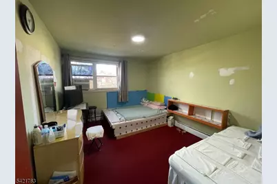 220 Bloomfield Ave, Montclair, NJ 07042 - Photo 11