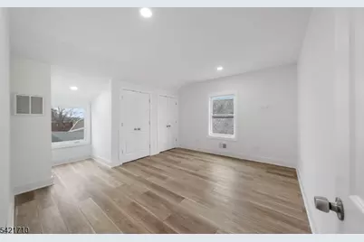 16 Headley Ter, Irvington, NJ 07111 - Photo 9