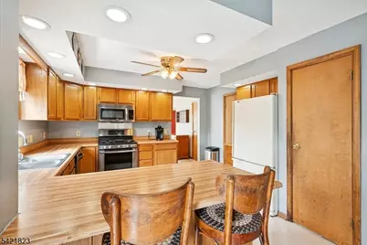 8 Mendham Ave, Morris Township, NJ 07960 - Photo 11