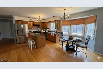 17 Pleasant Village Dr, Roxbury Township, NJ 07876 - Photo 11