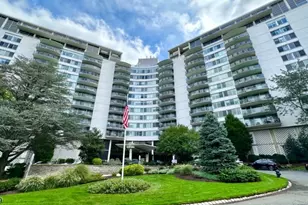 1 Claridge Dr Unit, Verona, NJ 07044 - Photo 3