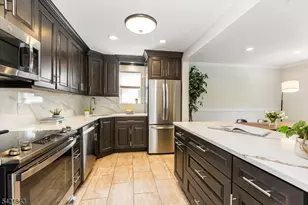 7 Van Vleck St, Montclair Twp., NJ 07042 - Photo 9