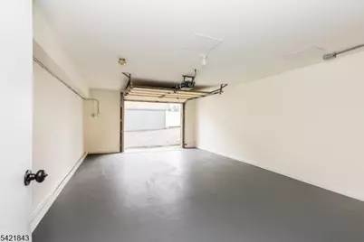 7 Van Vleck St #9, Montclair Twp., NJ 07042 - Photo 23