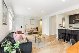 7 Van Vleck St, Montclair Twp., NJ 07042 - Photo 5