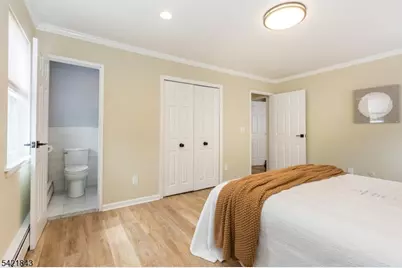 7 Van Vleck St #9, Montclair Twp., NJ 07042 - Photo 15