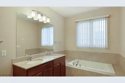 84 Patriots Way, Franklin Township, NJ 08873 - Photo 27