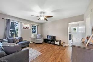 68 Macfarlan Ave, Hawthorne, NJ 07506 - Photo 3