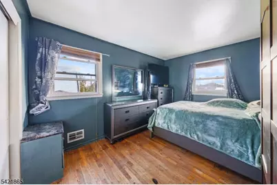 1019 Essex Ave, Linden, NJ 07036 - Photo 17