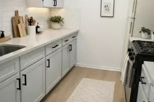 301 Stratford Pl, Bridgewater, NJ 08805 - Photo 3