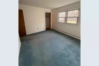 28 Carr St, Pompton Lakes, NJ 07442 - Photo 19