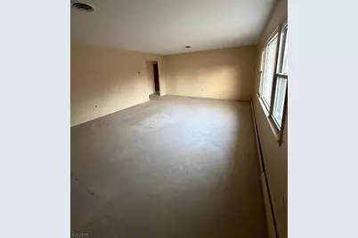 28 Carr St, Pompton Lakes, NJ 07442 - Photo 33