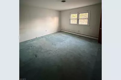 28 Carr St, Pompton Lakes, NJ 07442 - Photo 35