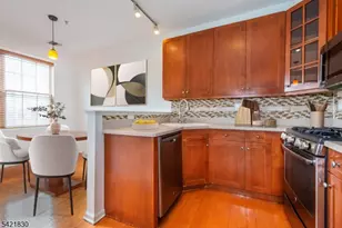 177 Brittany Ct, Clifton, NJ 07013 - Photo 7