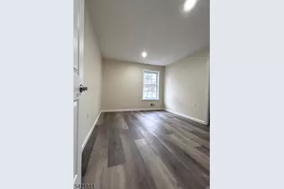 22 Cross St, Union Township, NJ 07088 - Photo 9