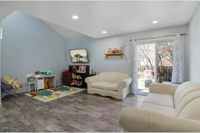 10 Neilson St #H, New Brunswick, NJ 08901 - Photo 3