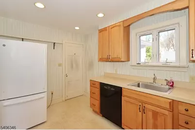 6 Manor Ave, Cranford Township, NJ 07016 - Photo 17