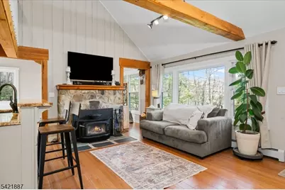 426 E Lake Shore Dr, Vernon, NJ 07422 - Photo 9