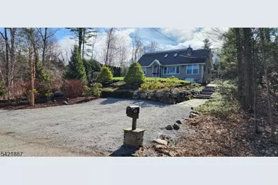 426 E Lake Shore Dr, Vernon, NJ 07422 - Photo 1