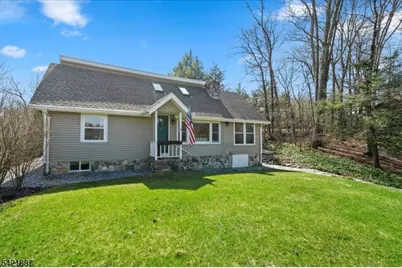 426 E Lake Shore Dr, Vernon, NJ 07422 - Photo 5