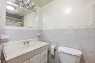 674 Berkeley Ave, City Of Orange Twp., NJ 07050 - Photo 15