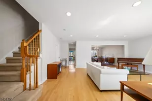 8 Village Green Ct, South Orange Village Twp., NJ 07079 - Photo 5