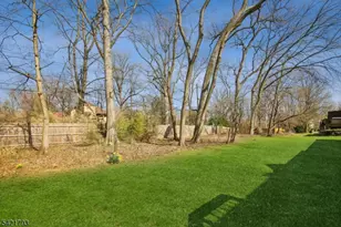 8 Village Green Ct, South Orange Village Twp., NJ 07079 - Photo 33