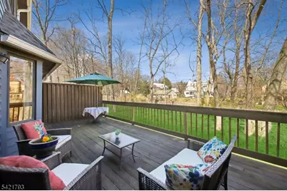 8 Village Green Ct, South Orange Village Twp., NJ 07079 - Photo 31