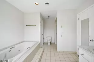 8 Village Green Ct, South Orange Village Twp., NJ 07079 - Photo 21